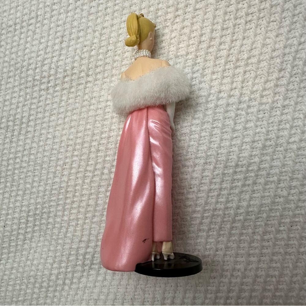 Hallmark Keepsake Ornament ~ Barbie Featuring the Enchanted Evening 1996 - Picture 3 of 10